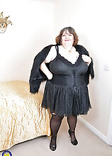 Huge Breasted Mature Bbw Playing With Herself