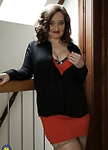 Big Breasted Milf Playing With Her Pussy In The Hallway