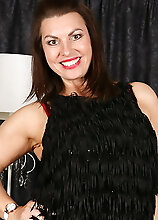 This British Milf Loves To Play Alone