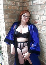 Naughty American Mature Lady Playing With Her Wet Pussy