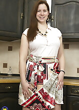Hot Curvy Mom Carol Wings Playing In The Kitchen