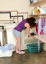 Gorgeous Brunette Housewife Tammy Sue Getting Jibby With The Laundry