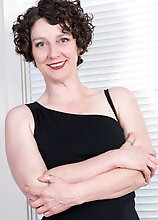 Elegant 42 Year Old Artemesia From Allover30 Spreading Her Hot Ass