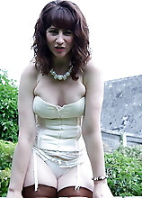 Naughty Housewife From The Uk Gets Horny In Her Garden