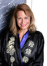 Mature Housewife Jade Allan