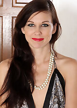 Sleak 31 Year Old Sweetness From Allover30 Opens Her Tasty Muff
