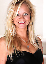 44 Year Old Heidi Gallo Gets Naked And Spreads Her Legs On The Stairs